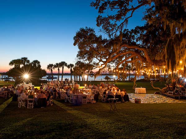 Riverfront Grand Lawn